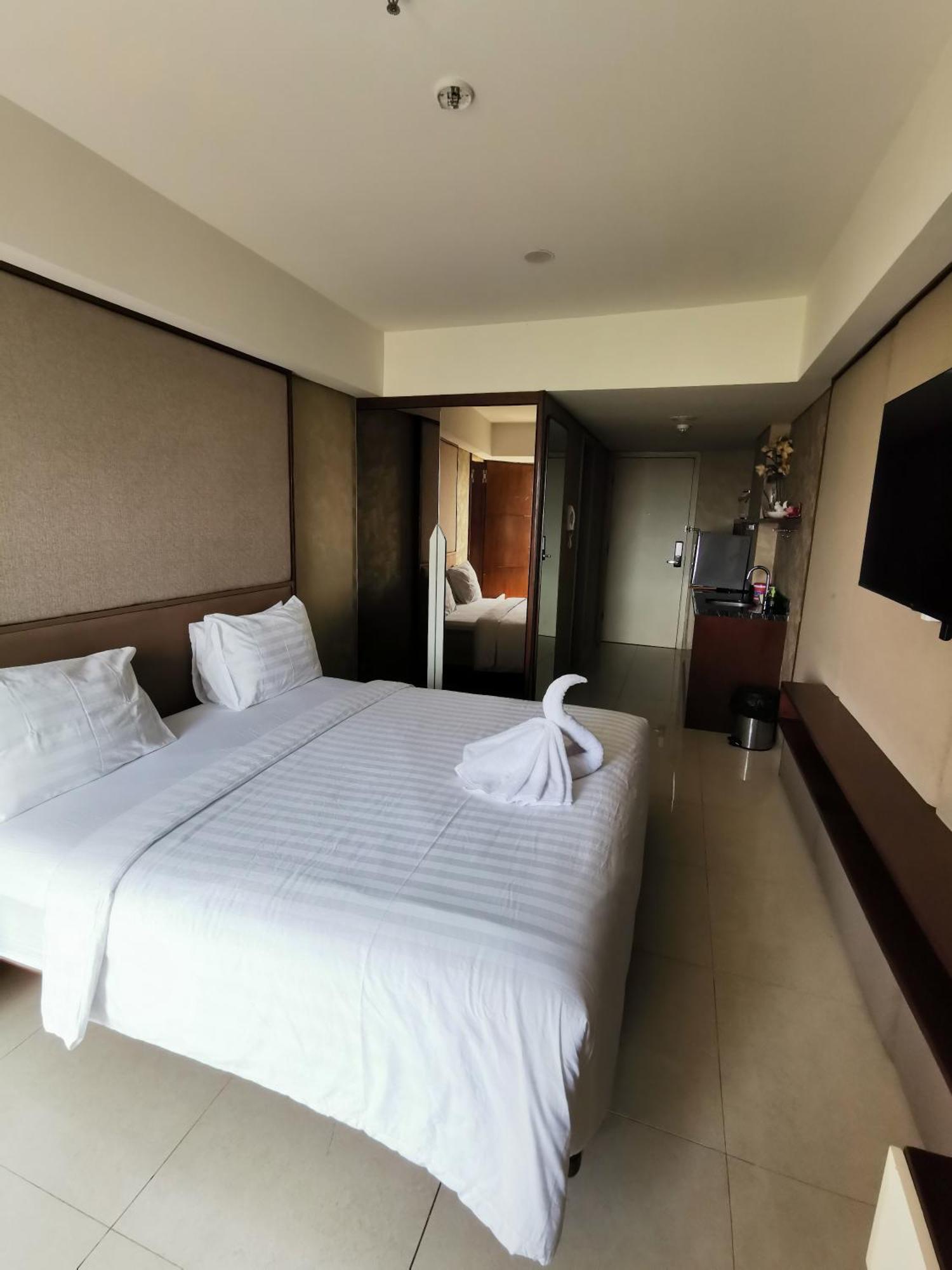 Warhol Residence Semarang Simpang Lima ภายนอก รูปภาพ
