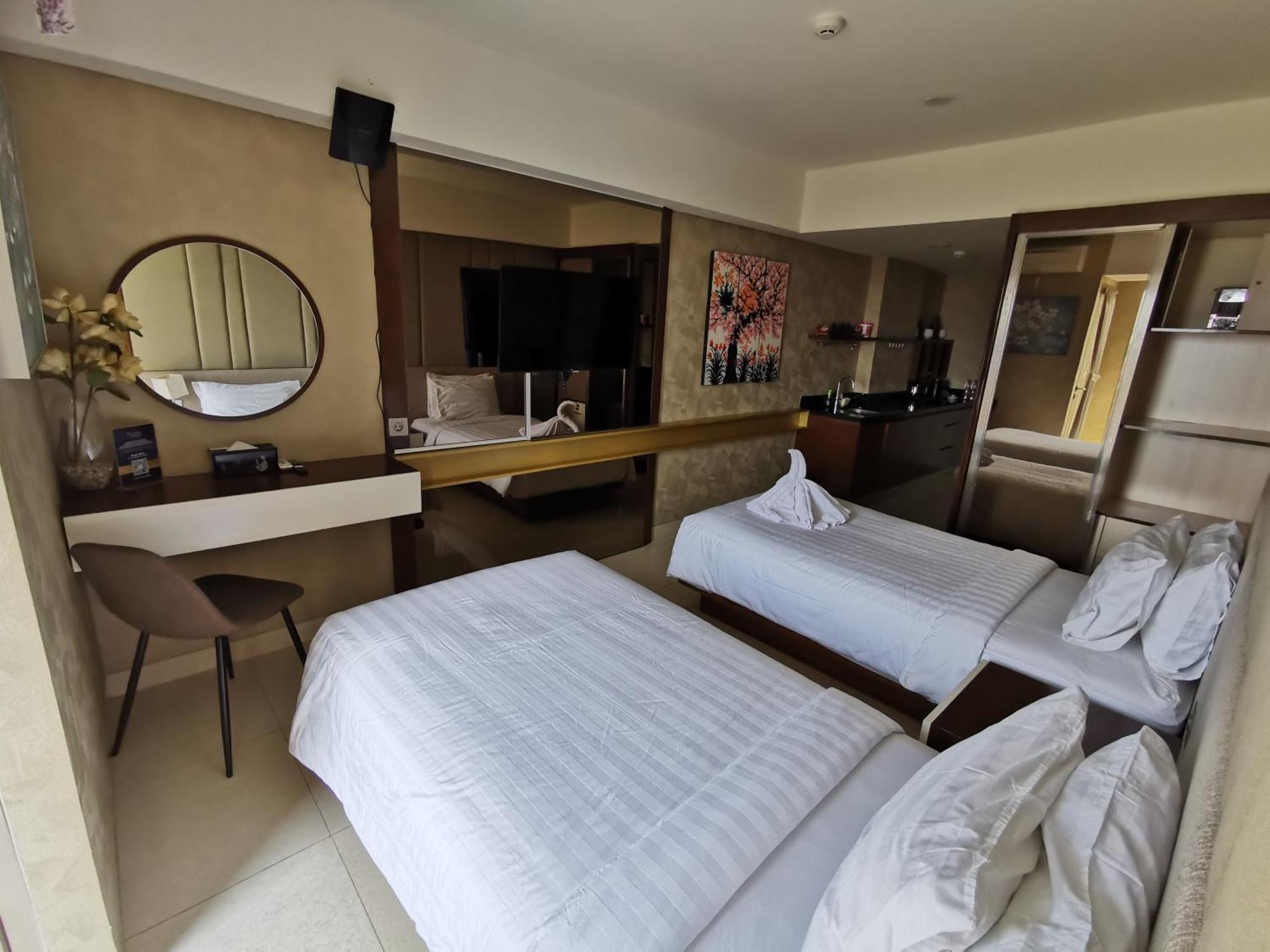 Warhol Residence Semarang Simpang Lima ภายนอก รูปภาพ